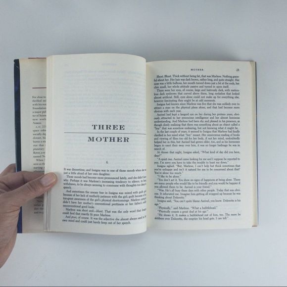 Nemesis by Asimov - Picture 6 of 16